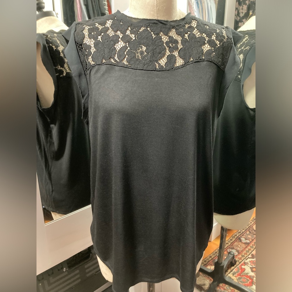 Loft Cap Sleeve Black Cotton and Lace Top - Size Large